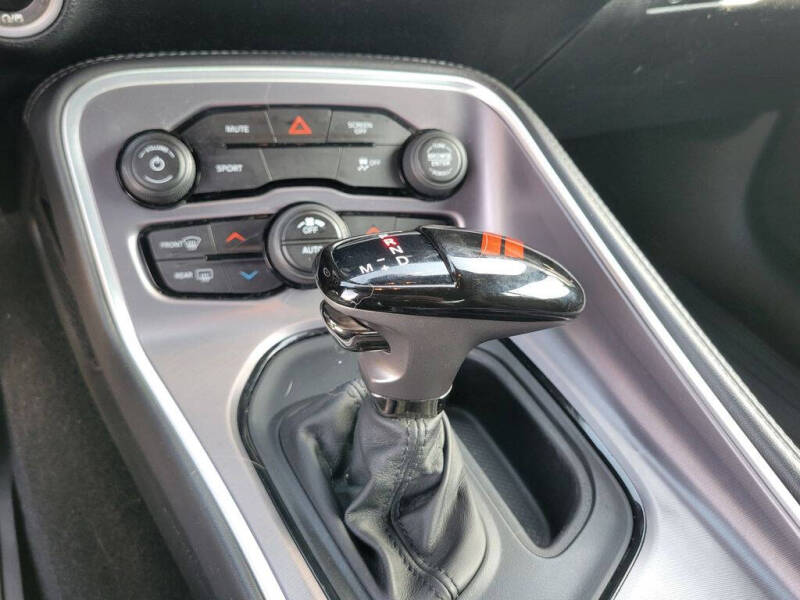 2019 Dodge Challenger SXT