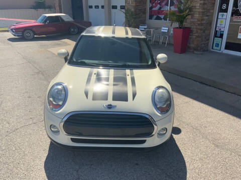 2017 MINI Hardtop 4 Door Cooper