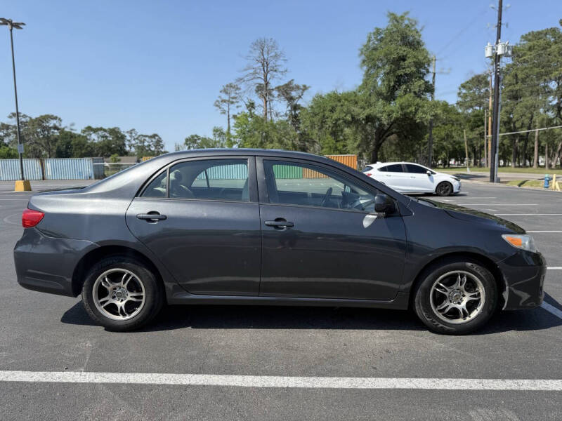 2011 Toyota Corolla LE