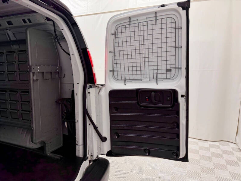 2021 Chevrolet Express 2500
