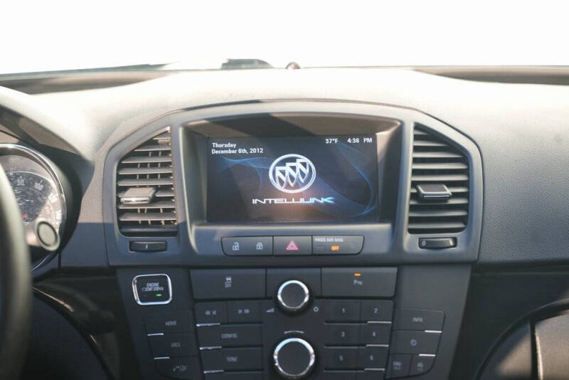 2013 Buick Regal Premium 1