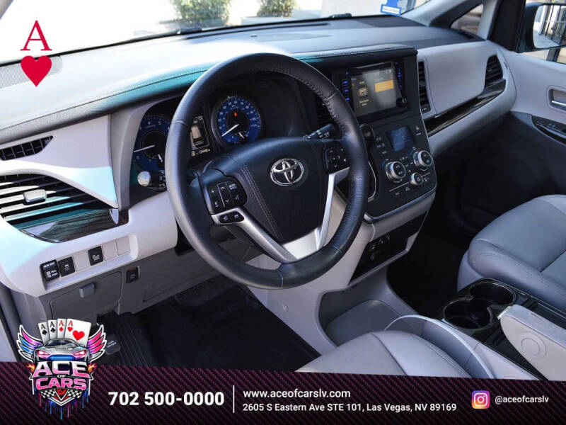 2017 Toyota Sienna