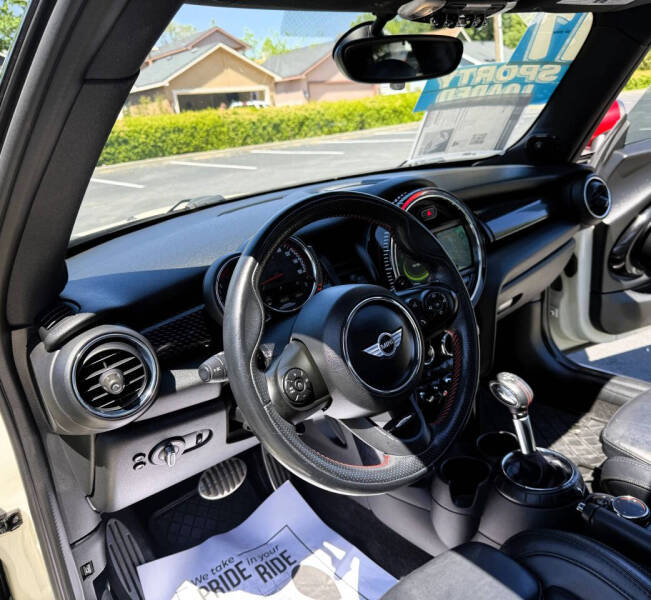 2017 MINI Hardtop 2 Door John Cooper Works