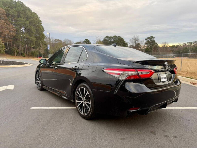 2019 Toyota Camry SE