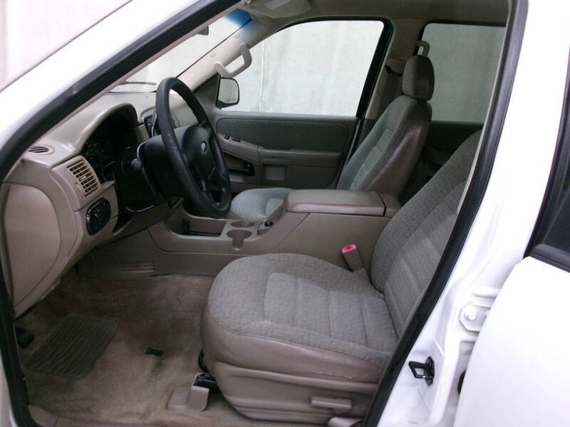 2003 Ford Explorer XLS