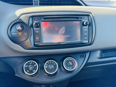 2016 Toyota Yaris 5-Door SE