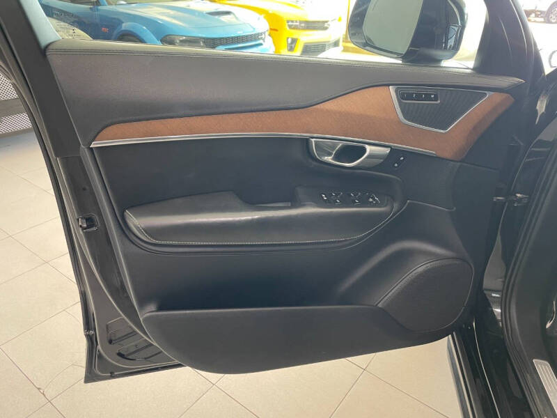 2016 Volvo XC90 T8 eAWD Inscription