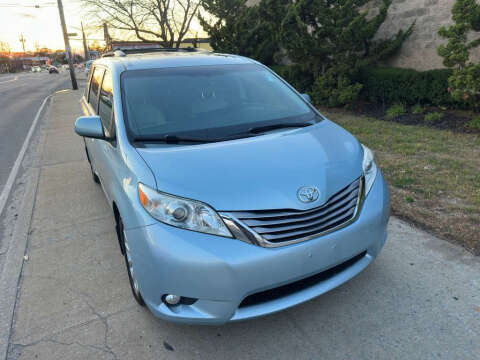 2015 Toyota Sienna XLE 7-Passenger