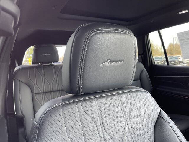 2025 Buick Enclave Avenir