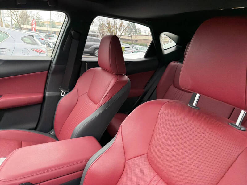 2025 Lexus NX 350h Premium