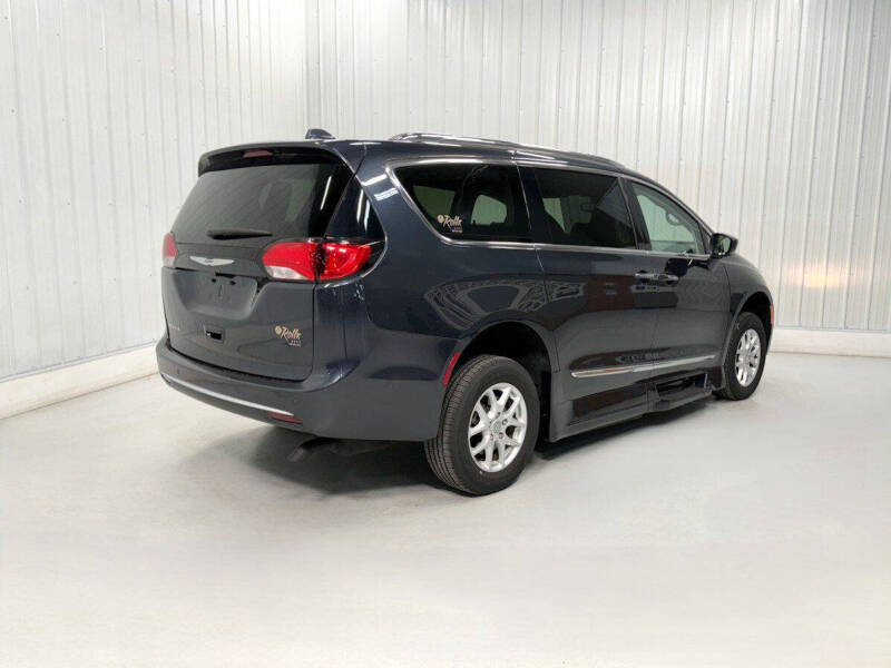2020 Chrysler Pacifica Touring L