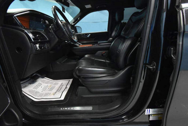 2019 Lincoln Navigator Select