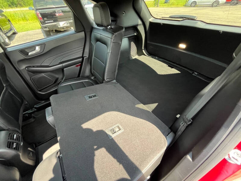 2022 Ford Escape Titanium