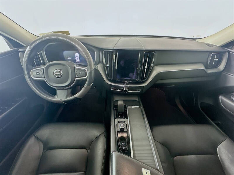 2023 Volvo XC60 B5 Core