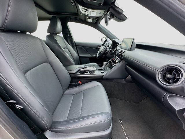2023 Lexus IS 300