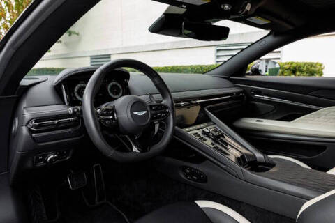 2024 Aston Martin DB12 V8