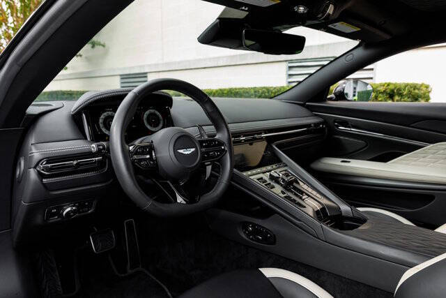 2024 Aston Martin DB12 V8