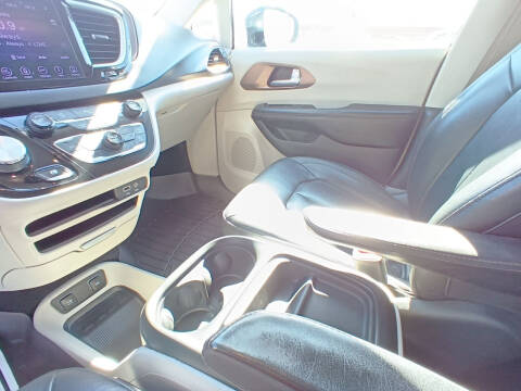 2017 Chrysler Pacifica Touring Plus