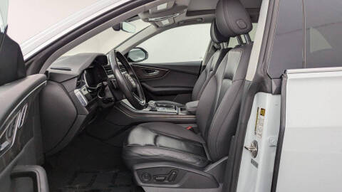 2022 Audi Q8 quattro Premium 55 TFSI