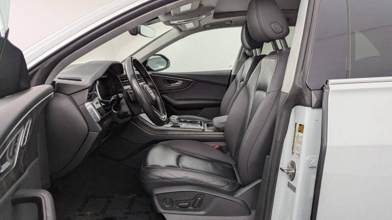 2022 Audi Q8 quattro Premium 55 TFSI