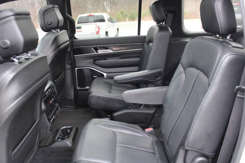 2022 Jeep Wagoneer Series III