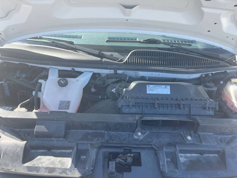 2023 GMC Savana 2500