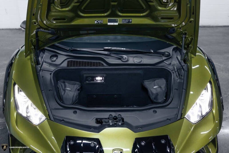 2024 Lamborghini Huracan Sterrato