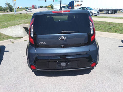 2016 Kia Soul +
