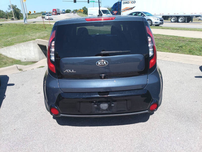 2016 Kia Soul +