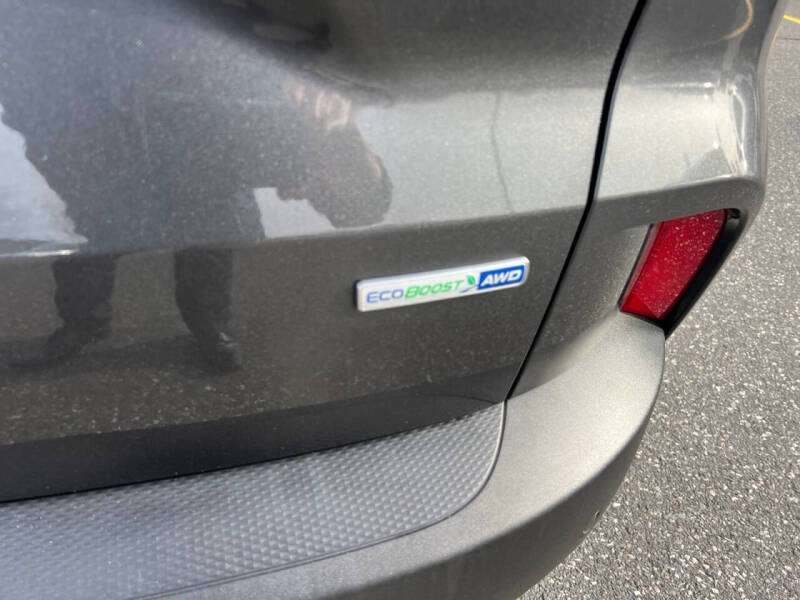 2020 Ford Escape SEL