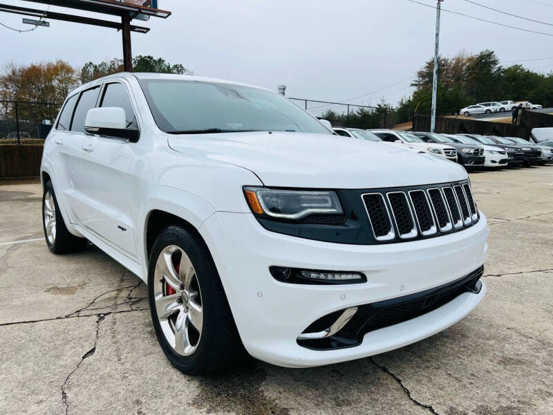 2015 Jeep Grand Cherokee SRT photo 4