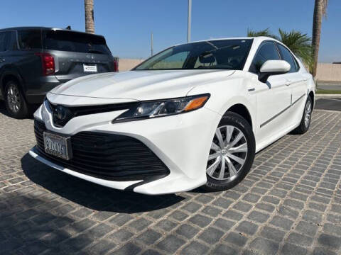 2020 Toyota Camry Hybrid LE