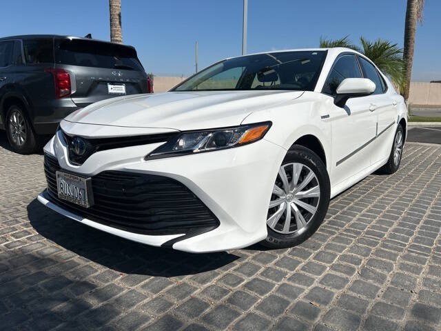 2020 Toyota Camry Hybrid LE