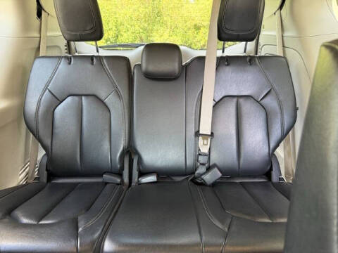 2022 Chrysler Pacifica Hybrid Touring L