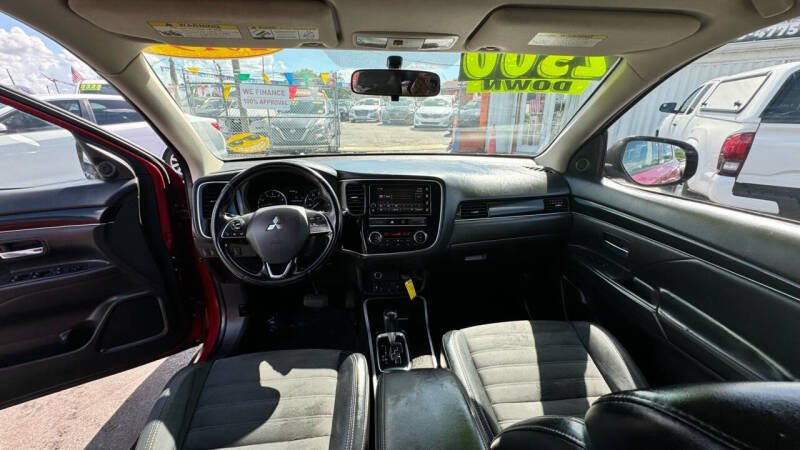 2019 Mitsubishi Outlander SE