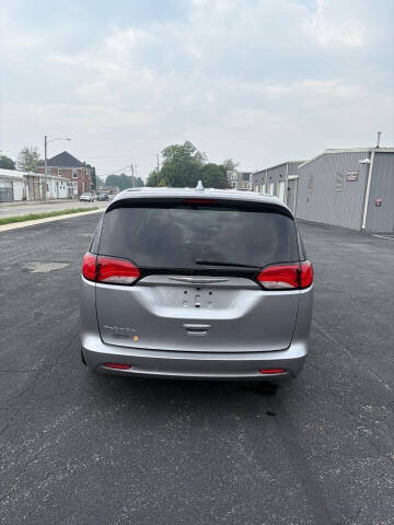 2017 Chrysler Pacifica Touring