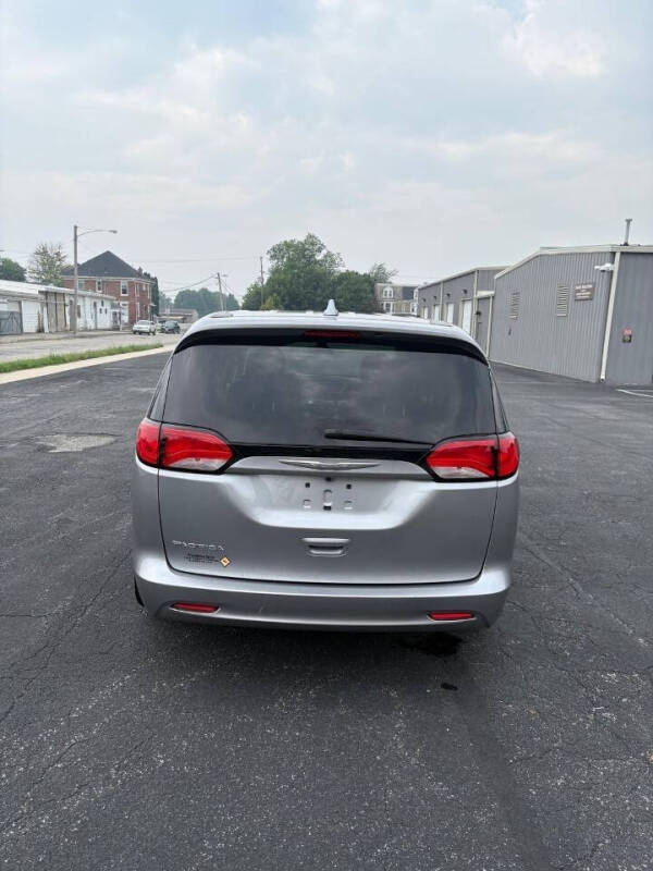 2017 Chrysler Pacifica Touring