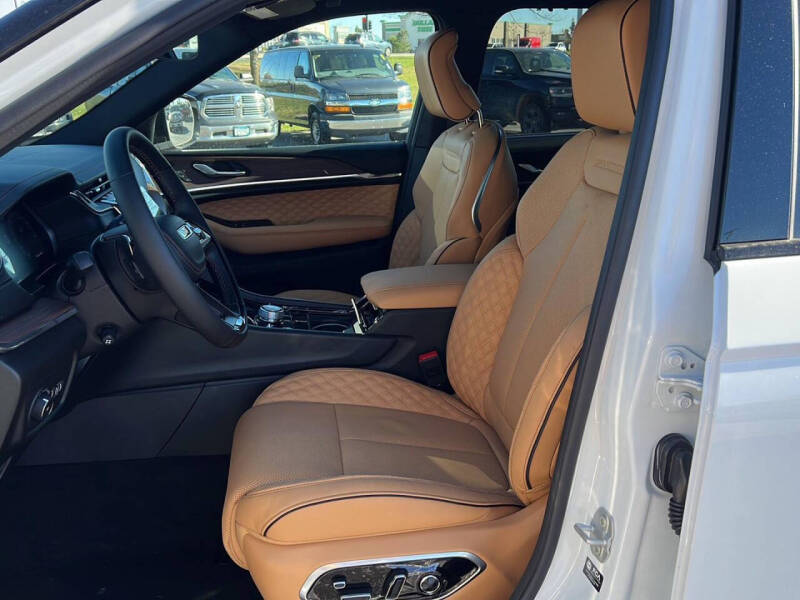 2025 Jeep Grand Cherokee L Summit