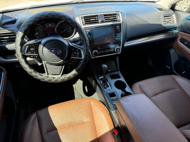 2019 Subaru Outback Touring photo 10