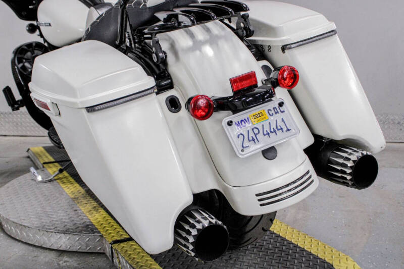 2018 Harley-Davidson Street Glide Special