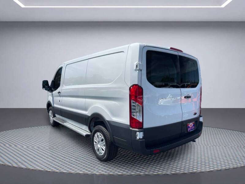 2025 Ford Transit