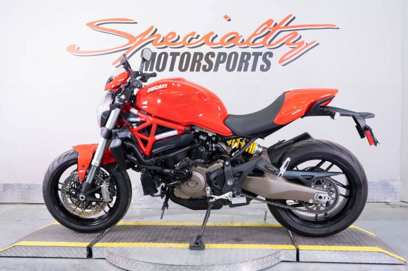 2016 Ducati Monster 821 Stripe