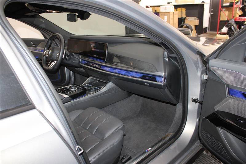 2024 BMW 7 Series 740i