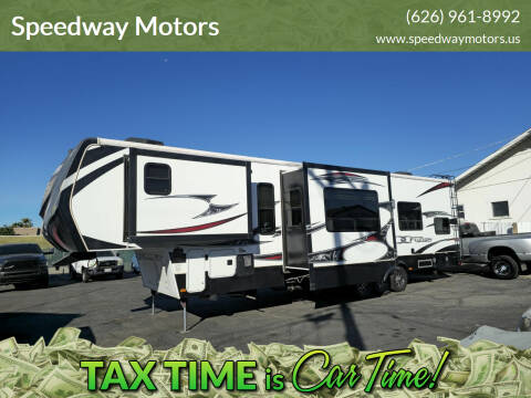 2013 Keystone fuzion  m395 for sale at Speedway Motors in Glendora CA