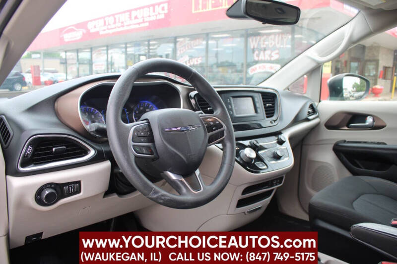 2017 Chrysler Pacifica LX