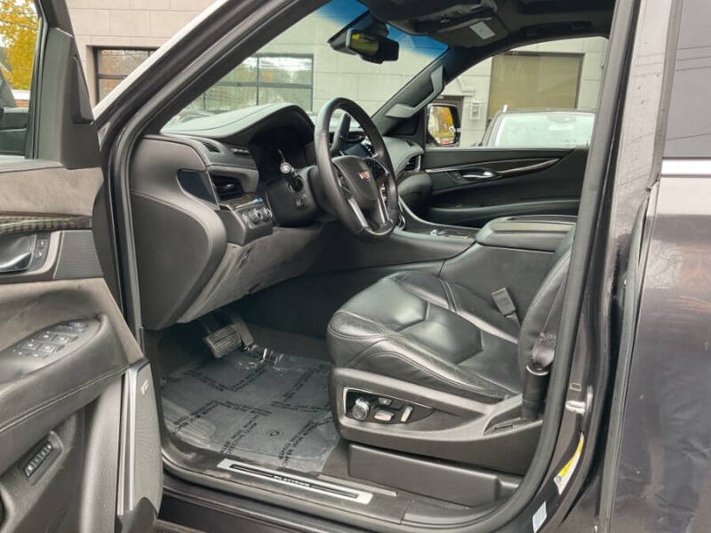 2016 Cadillac Escalade Platinum