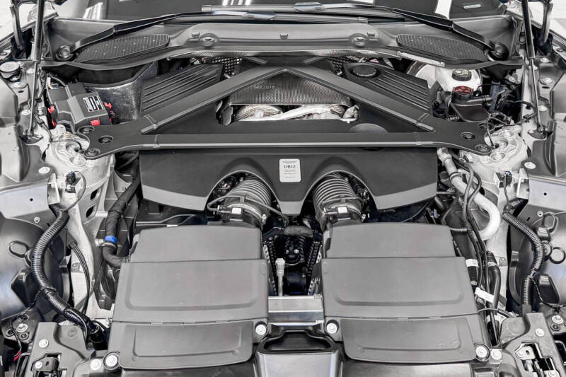 2024 Aston Martin DB12 V8