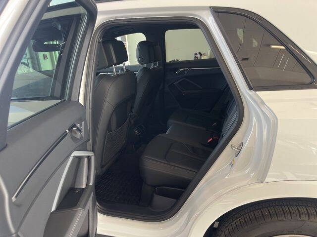 2025 Audi Q3 quattro S line Premium 45 TFSI