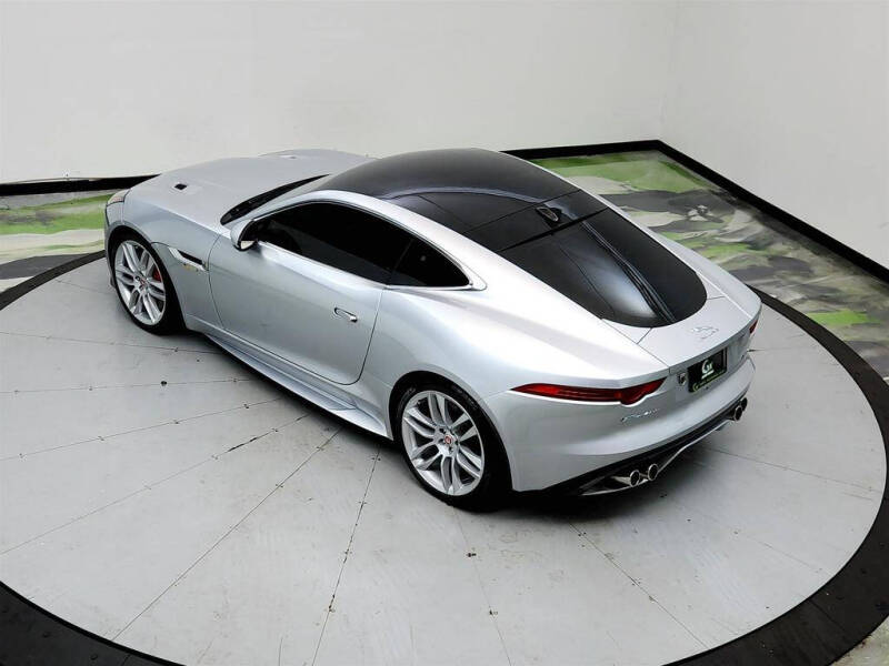 2016 Jaguar F-TYPE R