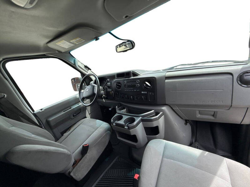 2013 Ford E-Series E-250